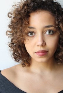Claire Saunders